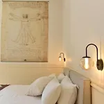 2be Hotel *