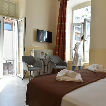 Hotell 2be *