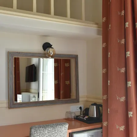 2be Hotel *