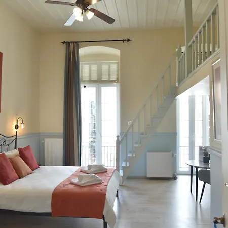 酒店 2be 纳夫普利翁