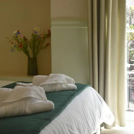 2be מלון נאפפליו