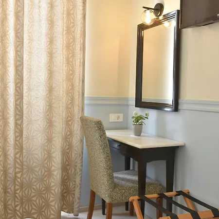 מלון 2be נאפפליו