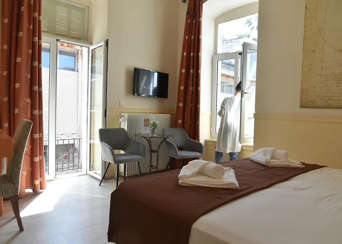 Hotell 2be *